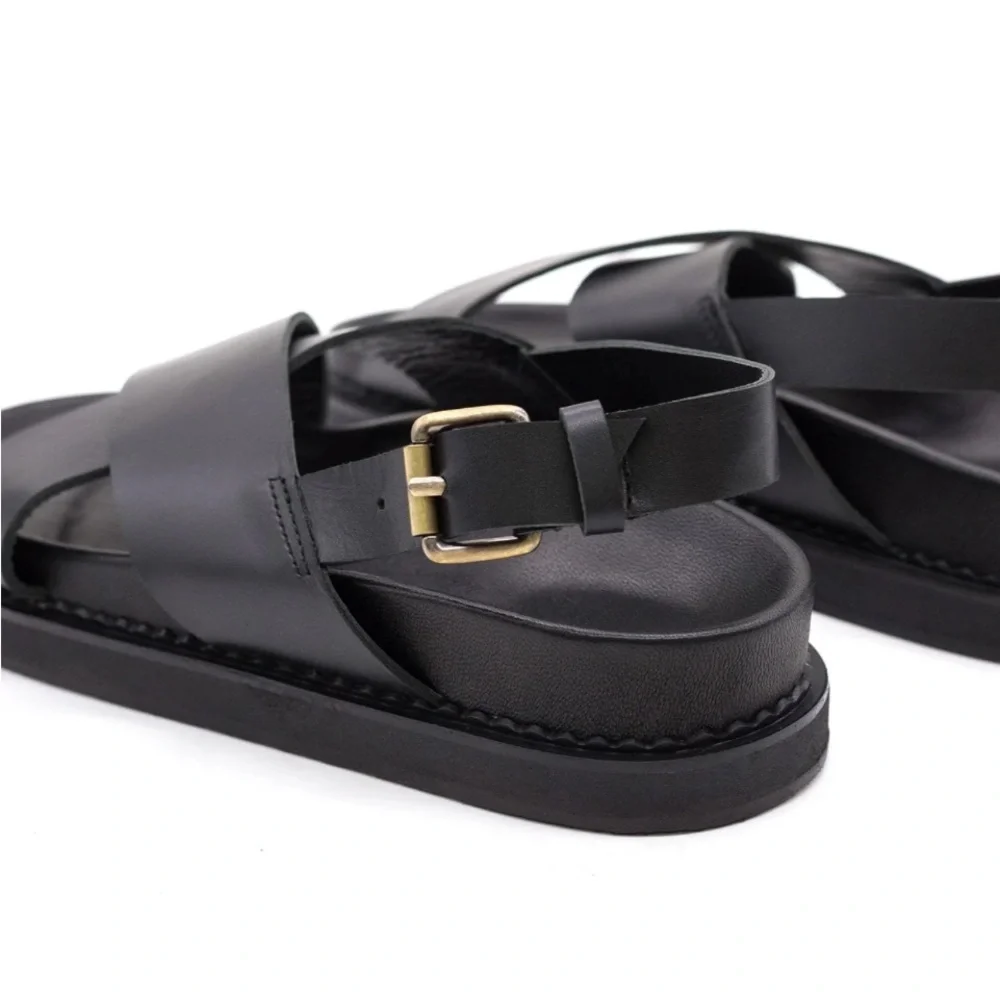 NWT Liberte Leather Capri Black Leather Sandals with Buckle. - Picture 7 of 14